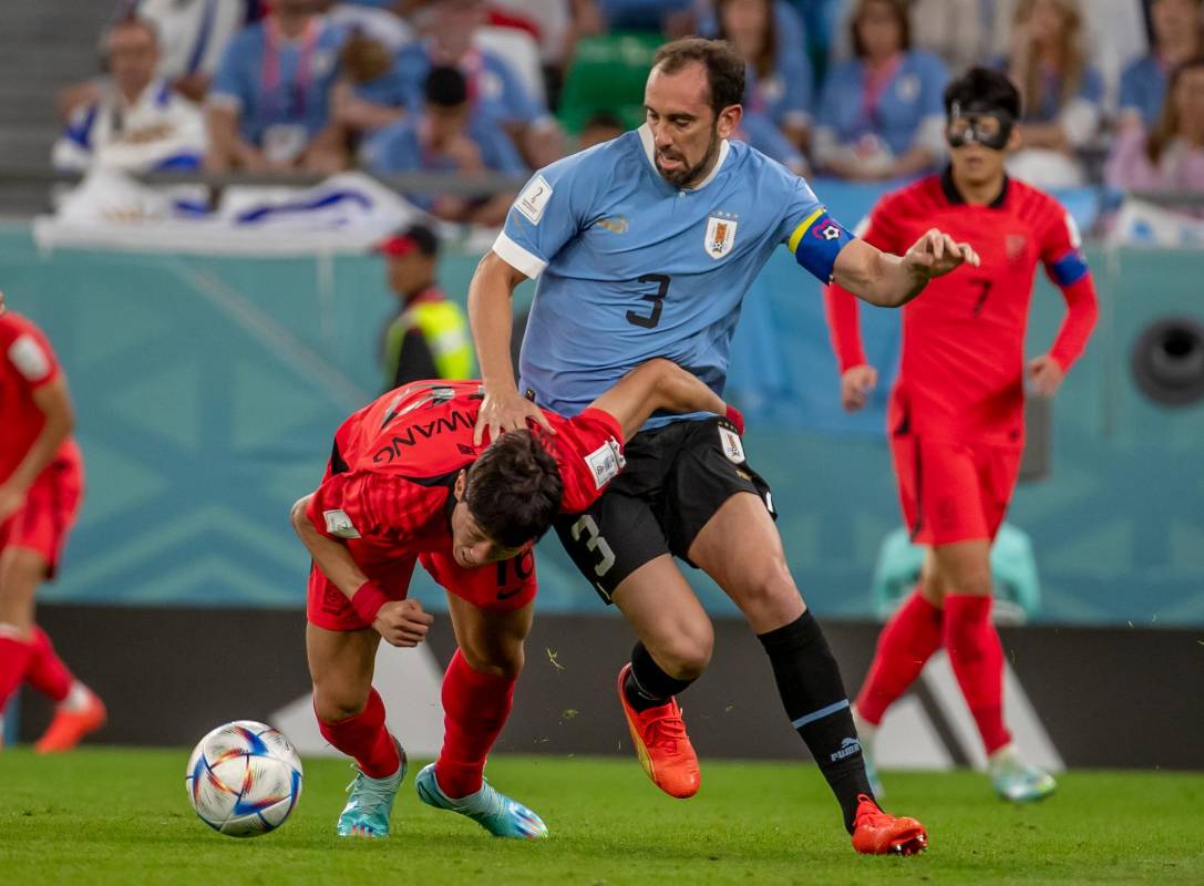 La Celeste tuvo claras opciones de gol, sobre todo con el defensor Diego Godín y el volante Federico Valverde, que estrellaron dos balones en el palo. Foto: JUAN ANTONIO SÁNCHEZ.