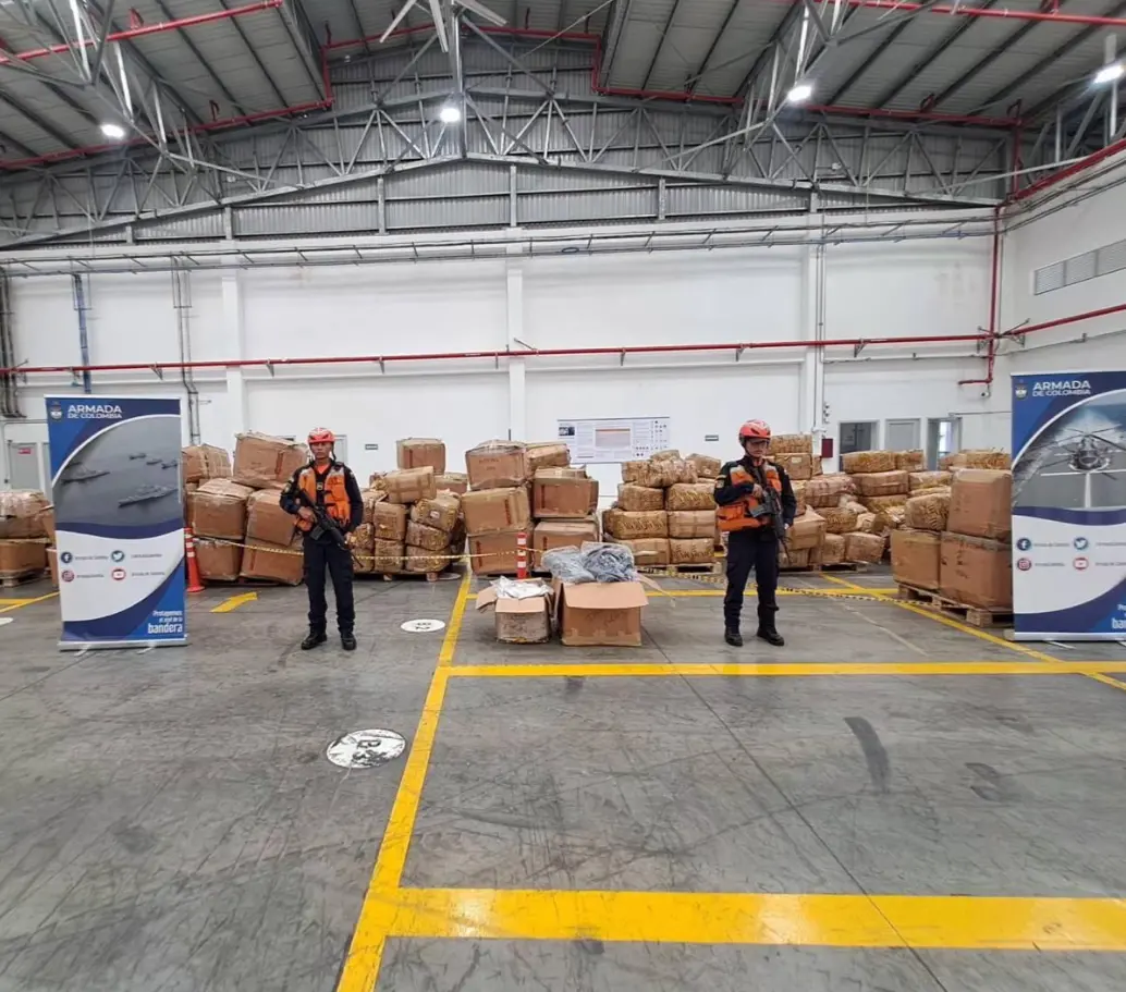 El hallazgo ocurre en medio de un creciente debate nacional sobre redes de contrabando y lavado de activos en el sector textil. Foto: X del ministro de Defensa, Pedro Sanchez (@PedroSanchezCol)