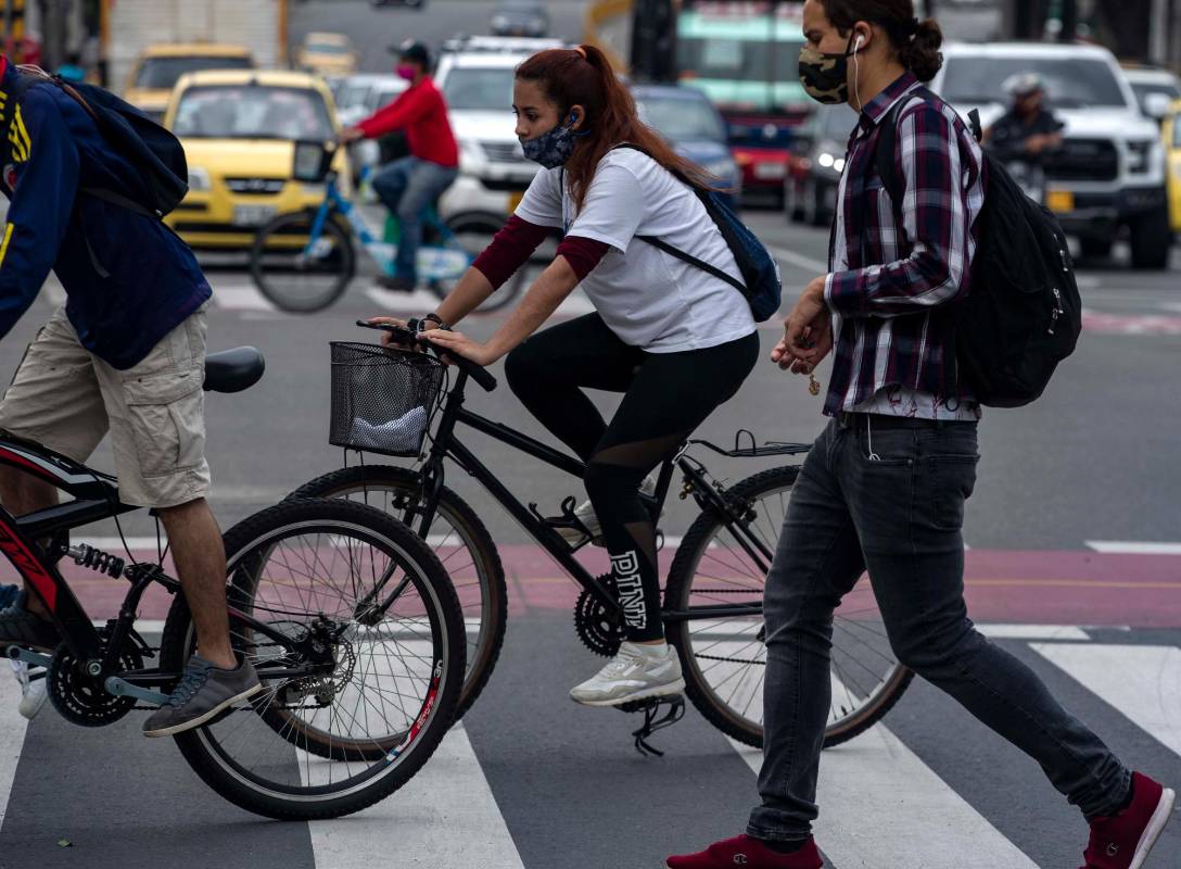 Algunas mujeres opinan que la bicicleta es un símbolo de libertad para los diferentes movimientos que buscaban la igualdad de géneros. Foto: Manuel Saldarriaga Quintero.