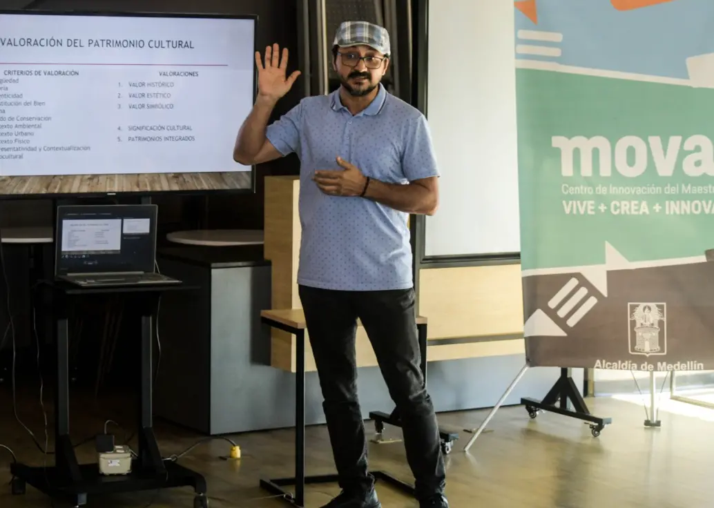 Con esta convocatoria, el Distrito busca alcanzar la meta de entregar 200 becas de formación posgradual durante el actual cuatrienio. Foto: cortesía. 