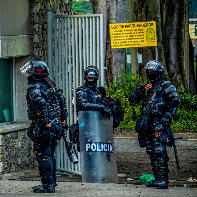 Ingreso de Policía a universidades que anunció De la Espriella es tan viable como complejo