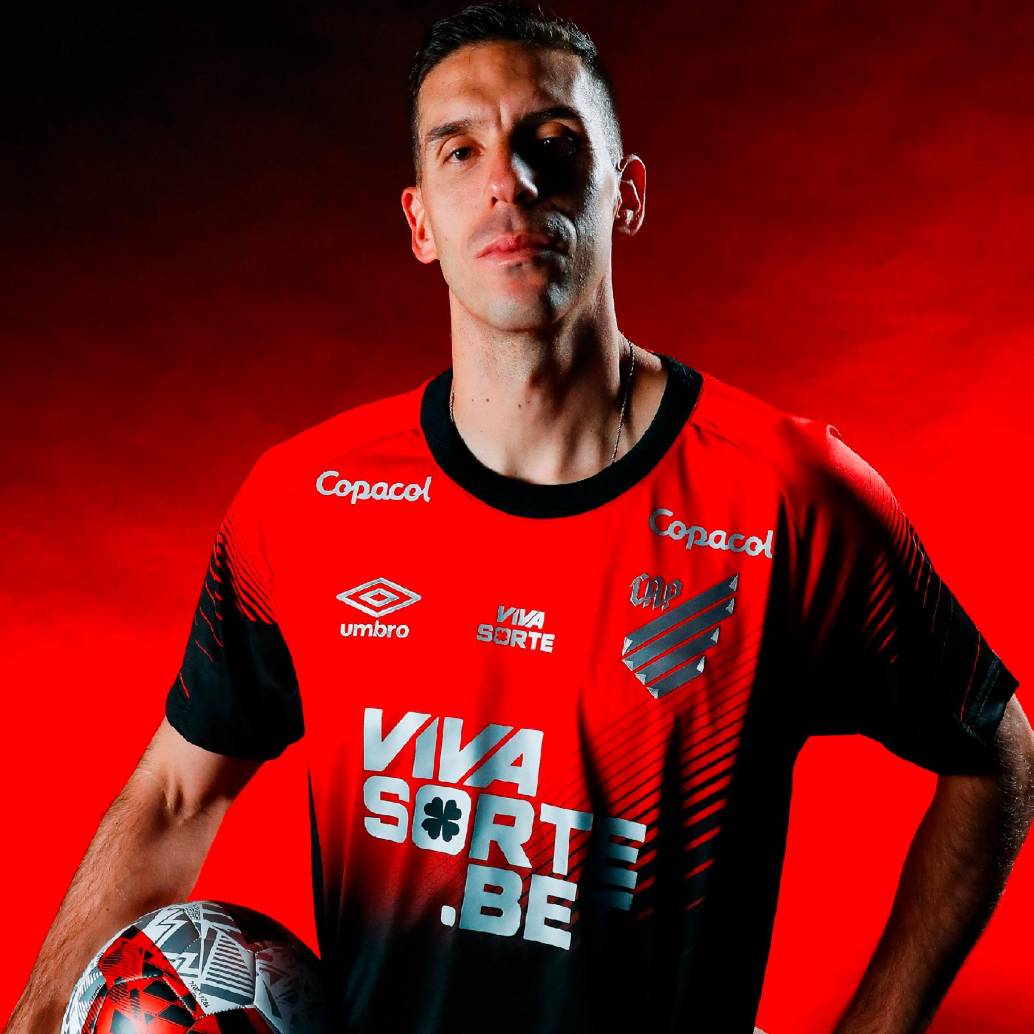 Felipe Aguirre tendrá su tercera experiencia en el fútbol internacional. Entre 2019 y 2021 militó en el Celaya de México y entre 2021 y 2022 en Montevideo Wanderers. FOTO X-PARANAENSE