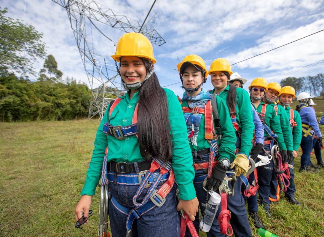El proyecto es realizado gracias a ISA, ISA Intercolombia, la Corporación Tener Futuro y los contratistas Salomón Durán e Instelec. Foto: Esneyder Gutiérrez 