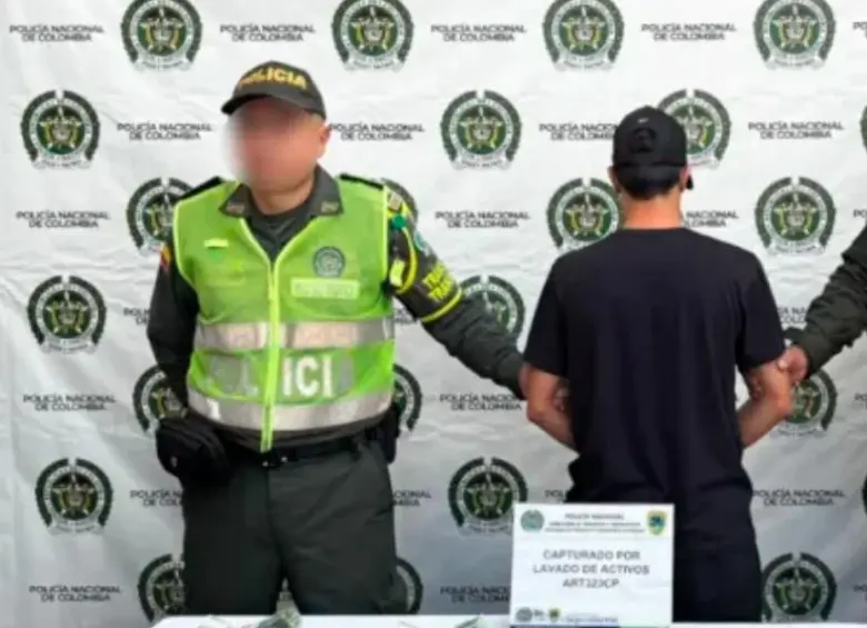El hombre fue llevado a la URI de Rionegro para judicializarlo por presunto lavado de activos. FOTO: CORTESÍA