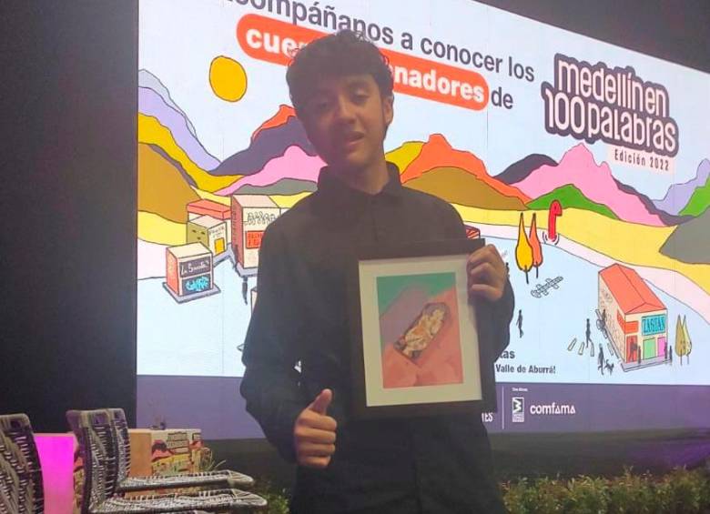 Miguel Ángel López recibió 8.000.000 de pesos como premio por su texto, El monstruo de mi cuarto. FOTO CORTESÍA