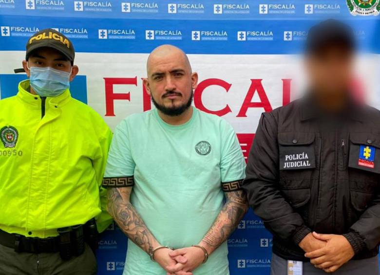 El hombre fue detenido en el barrio Belén, al occidente de Medellín. FOTO: Cortesía Fiscalía General de la Nación