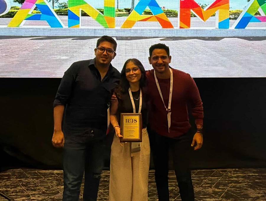 La joven recibió el reconocimiento en enero en Panamá. FOTO: Cortesía Universidad CES