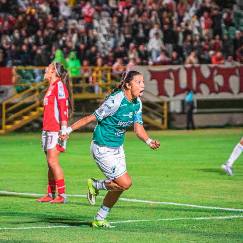Deportivo Cali venció, como visitante, 2-3 a Santa Fe en el duelo de ida de la final de la Liga Femenina, la vuelta será el sábado en Palmaseca, Palmira. FOTO TOMADA X@CaliFemenino