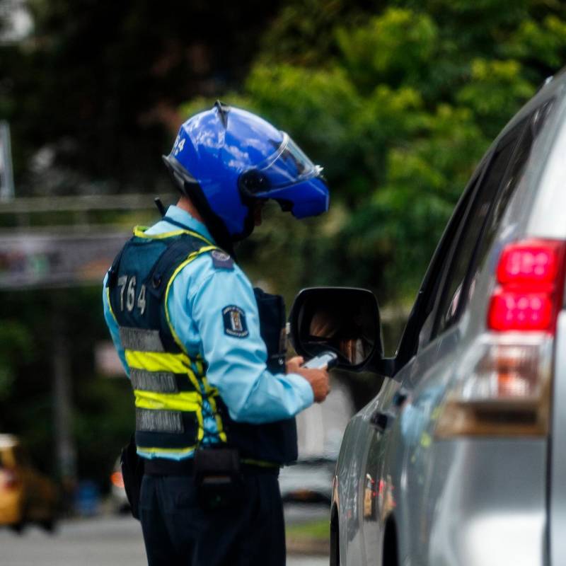 Por medio de una circular, el MinTransporte avala los videos de ciudadanos como prueba para multar a infractores de tránsito en Colombia. FOTO CAMILO SUÁREZ