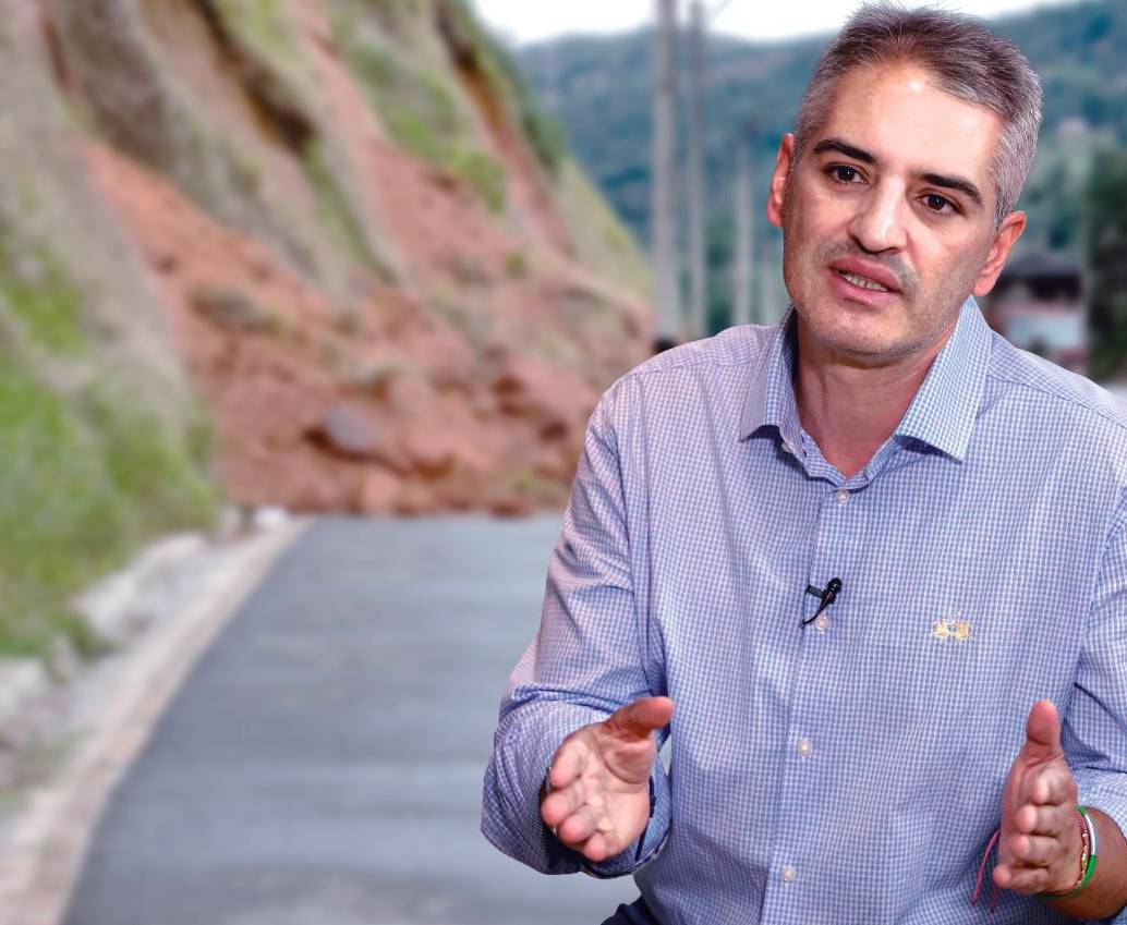 El gobernador de Antioquia, Andrés Julián Rendón, fue una de las 13 personas a las que la Contraloría General de Antioquia les formuló cargos por los líos de las ciclorrutas de Oriente. FOTO El Colombiano