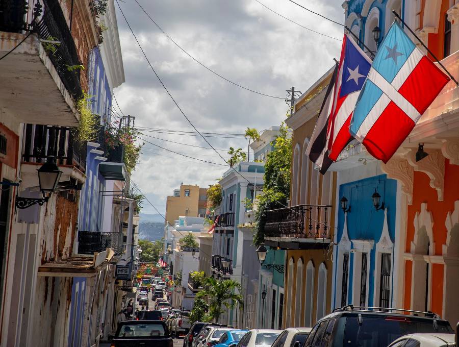 Un vuelo sin escalas de Medellín a San Juan Puerto Rico dura más o menos tres horas. Foto Juan Antonio Sánchez.