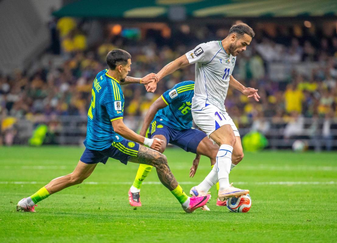 Daniel Muñoz no solo aportó en ataque. También lució bien en defensa. Foto: Juan Antonio Sánchez