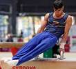 El gimnasta colombiano Ángel Barajas en acción en el Mundial de Róterdam, en el que está en dos finales individuales y por equipos con sus compañeros de Selección.FOTO CORTESÍA COC