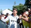 James se está poniendo a punto para su debut y mientras tanto comparte con los aficionados. FOTO @MNUFC