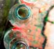 Las botellas de gaseosas son usadas recurrentemente en el Urabá antioqueño para reenvasar pesticidas y otros productos químicos, situación que provocó la muerte del menor en Turbo. FOTO: ARCHIVO
