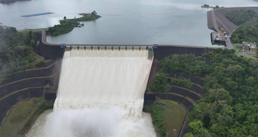 Este mes hace parte, históricamente, de la temporada seca —entre diciembre y abril— y suele ser el más seco en la cuenca alta del río Sinú. Sin embargo, desde que existen registros en la central, que datan de 1960, no se había observado una situación similar en febrero. Foto: Urrá