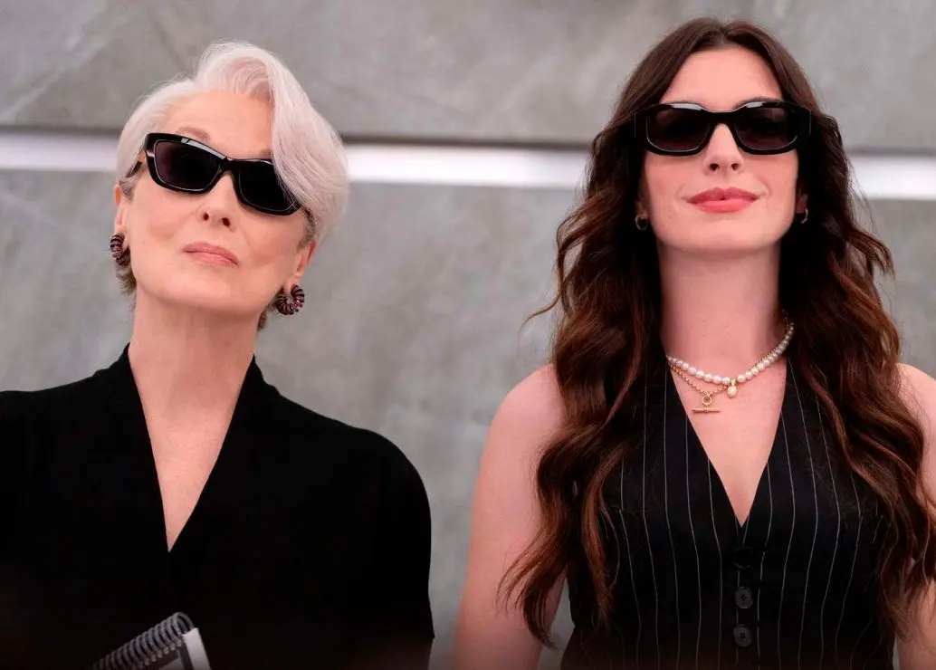 Streep y Hathaway interpretan a Miranda Priestley y Andy Sacks. FOTO: 20th Century Studios.