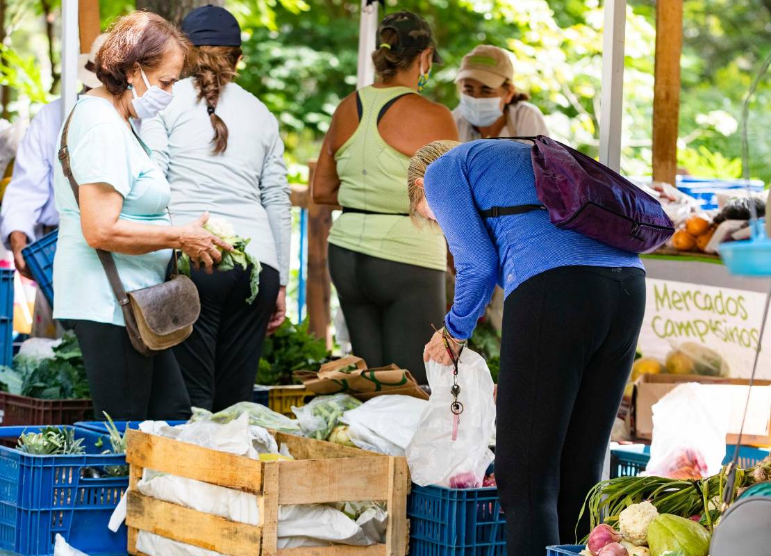 La tradicional iniciativa cumplirá 33 años en 2021, se activará los miércoles en 21 plazas y parques de la ciudad. Foto: Manuel Saldarriaga Quintero.
