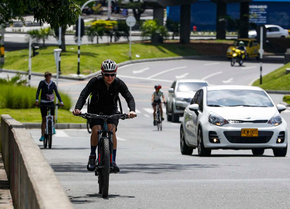 Ante el crecimiento de casos de covid y el agotamiento de las camas disponibles en las UCI el INDER anunció la cancelación. Foto: Manuel Saldarriaga Quintero.