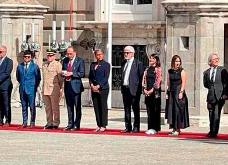 La ministra de Minas y Energía, Irene Vélez, asistió así a la visita del presidente Petro ante los reyes de España. FOTO CORTESÍA