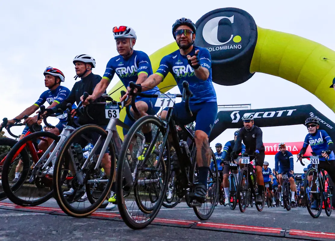 El Oriente antioqueño vibró este domingo con la edición número 52 del Clásico El Colombiano, el certamen de ciclismo recreativo más tradicional de Colombia, que volvió a llenar de color, emoción y pedalazos las vías de esta región. Foto: Manuel Saldarriaga Quintero.