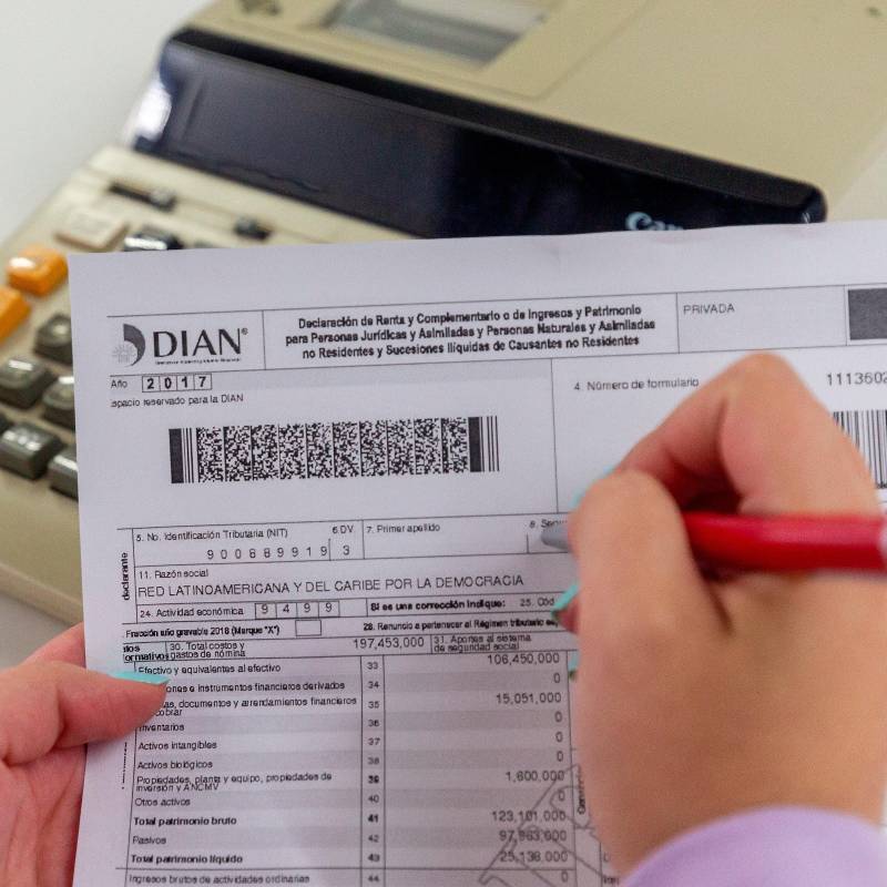 Los contribuyentes podrán presentar la declaración de renta entre el 12 de agosto y el 26 de octubre de 2026. Conocer las deducciones y conservar los soportes puede ayudar a reducir legalmente el impuesto. FOTO Camilo Suárez