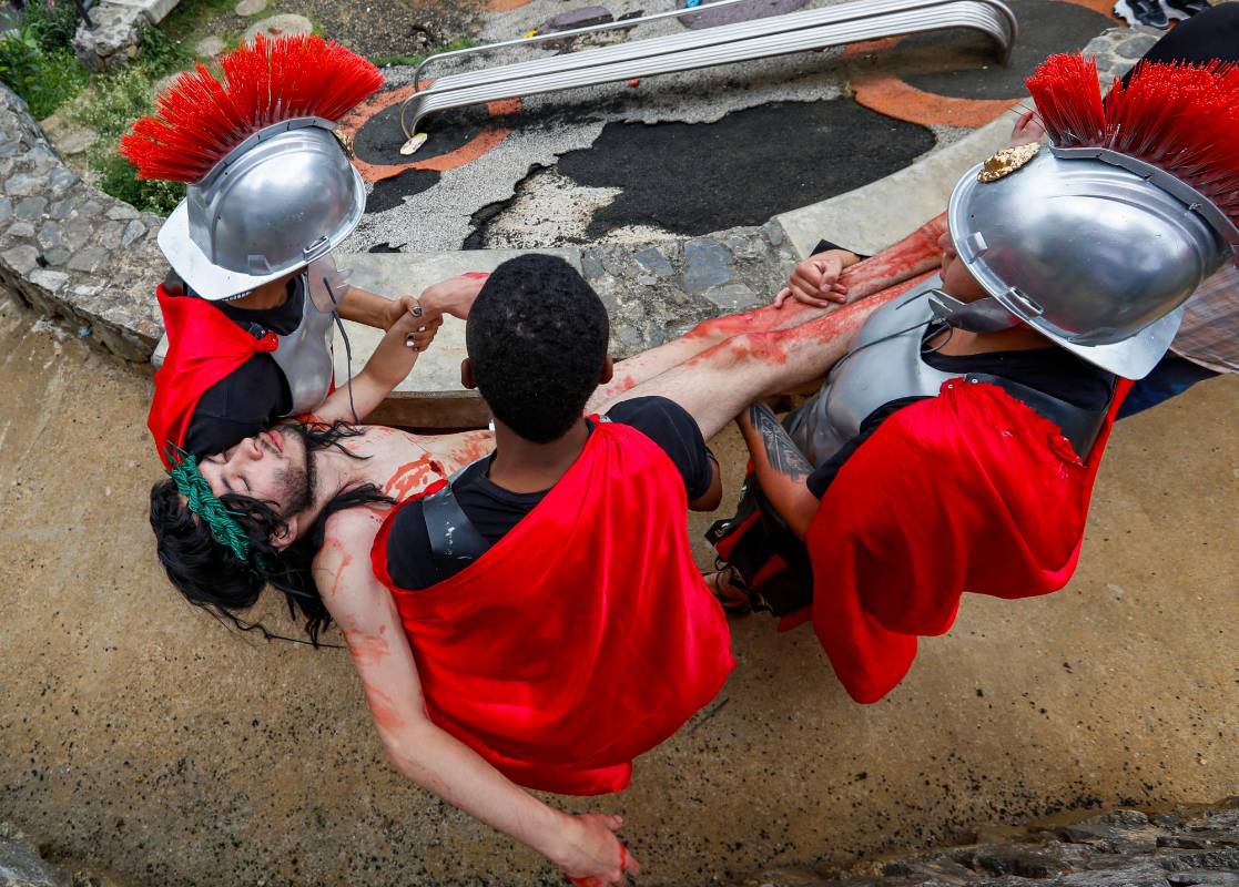 Desde hace 31 años se hace está representación en vivo en este barrio de la comuna 2 de Medellín. Foto: Manuel Saldarriaga Quintero.