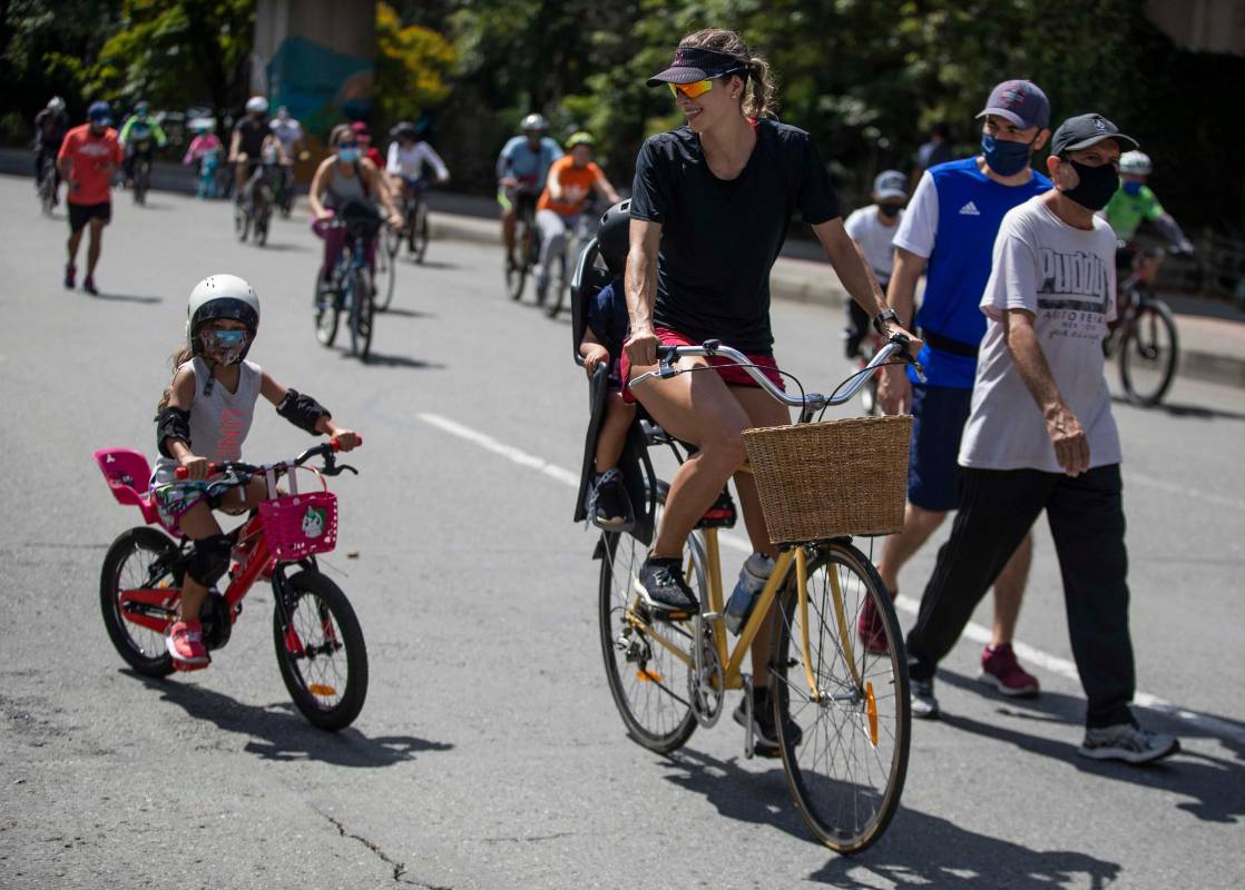 Ser precavido con otros usuarios al ingresar a la ciclovia. Foto: Manuel Saldarriaga Quintero