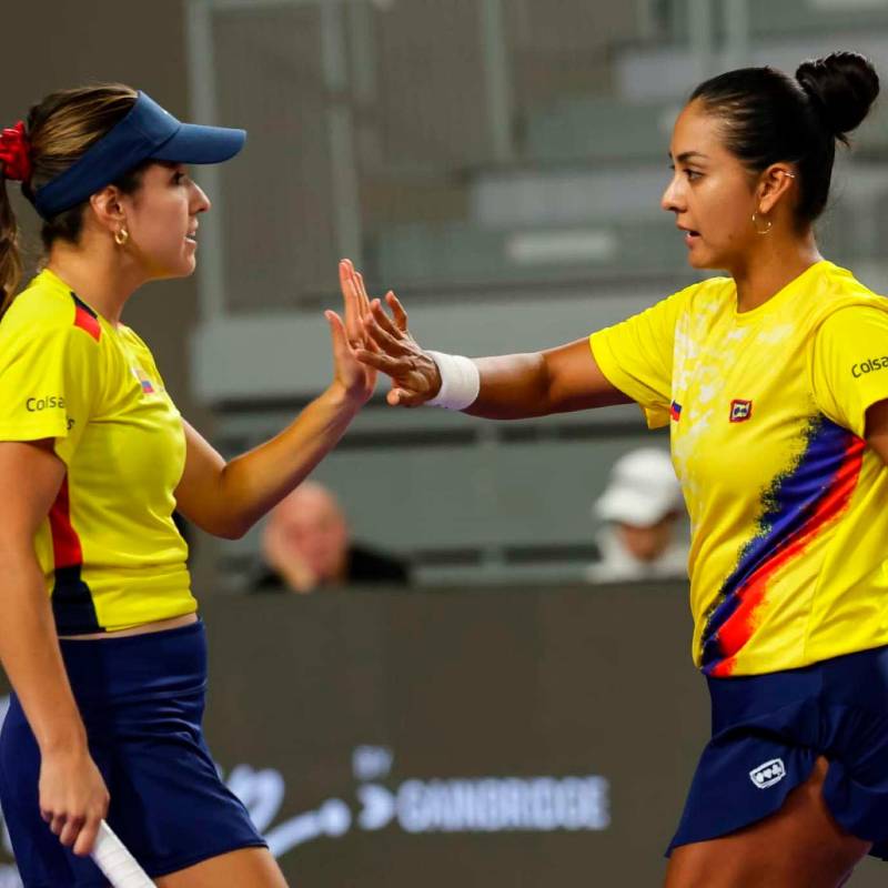 Yuliana Lizarazo y Camila Osorio disputaron el duelo de dobles en la Billie Jean King Cup ante Croacia. FOTO CORTESÍA FEDECOLTENIS