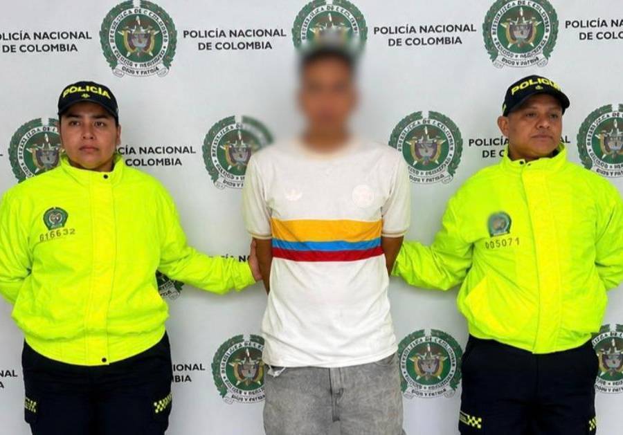 El detenido se aprovechó de la confianza que tenía con una de las menores de edad para convencerla, junto a otra compañera de 12 años, de no ingresar a clases y llevarlas hasta su residencia. Foto: Cortesía