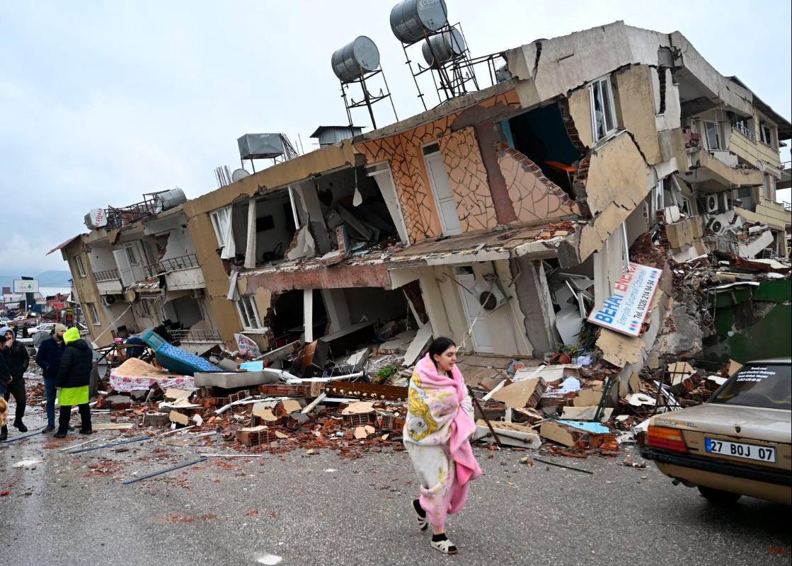 Según los últimos reportes de las autoridades locales hasta el momento se han registrado más de 2.300 muertos. Foto: Getty