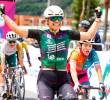 Lina Hernández celebró en la primera etapa de la Vuelta a Colombia Femenina-2026. FOTO CORTESÍA ÁNDERSON BONILLA