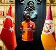 Yaser Asprilla con su nuevo club, el Galatasaray de Turquía donde será compañero de Dávinson Sánchez.