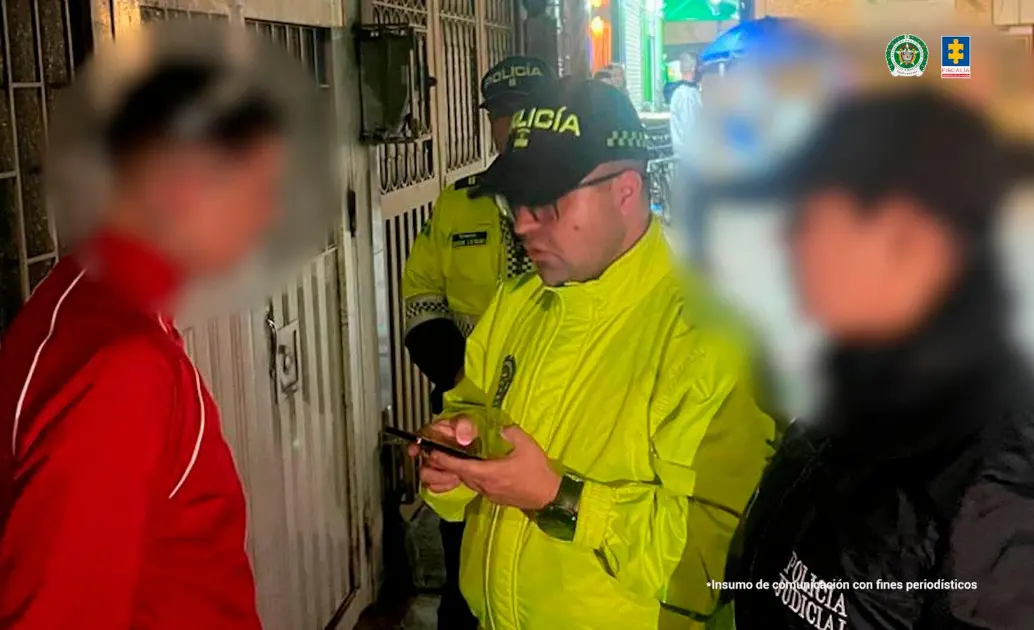 Este fue el momento de la captura en Bogotá de Harold Daniel Barragán Ovalle. FOTO: CORTESÍA DE LA FISCALÍA.