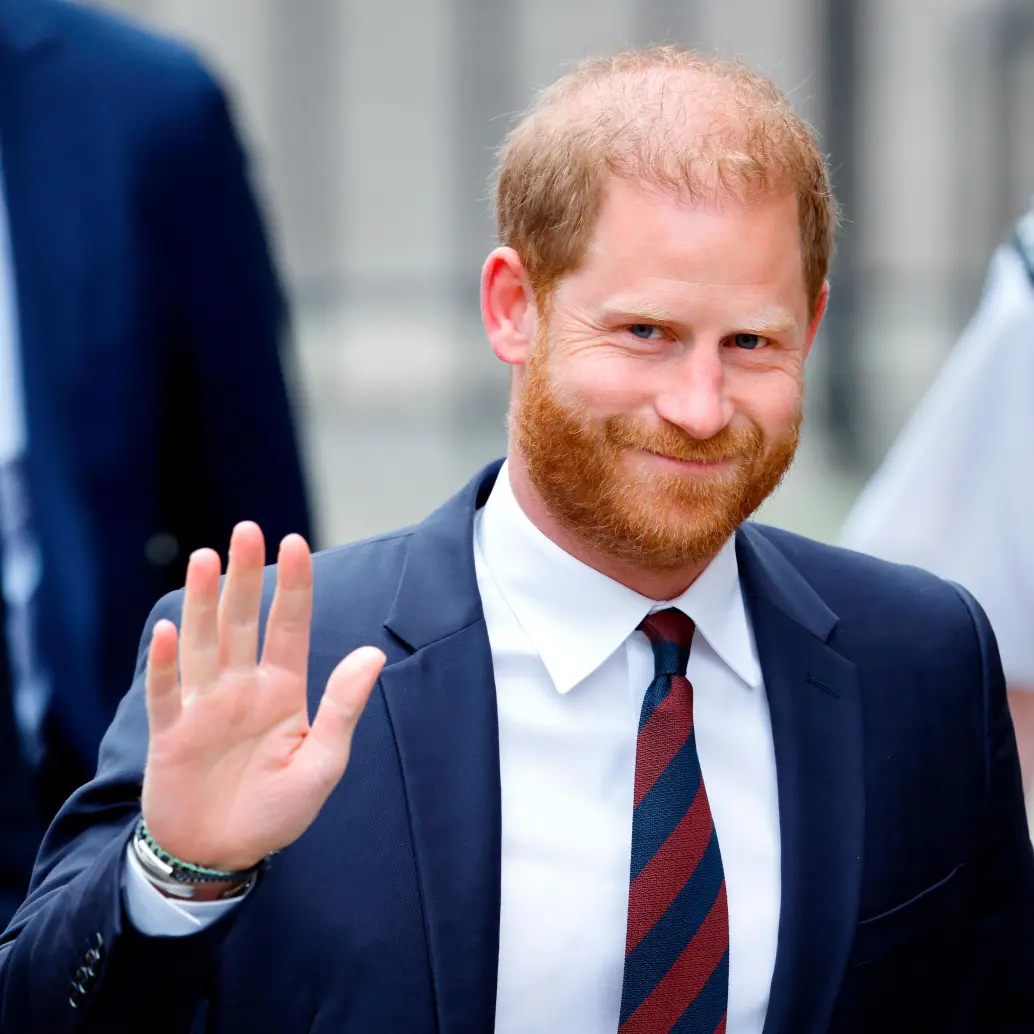 El príncipe Harry se alejó de la familia real desde 2020, cuando decidió mudarse a California, Estados Unidos, con su esposa Meghan Markle, y sus hijos.<b> </b>FOTO: Getty