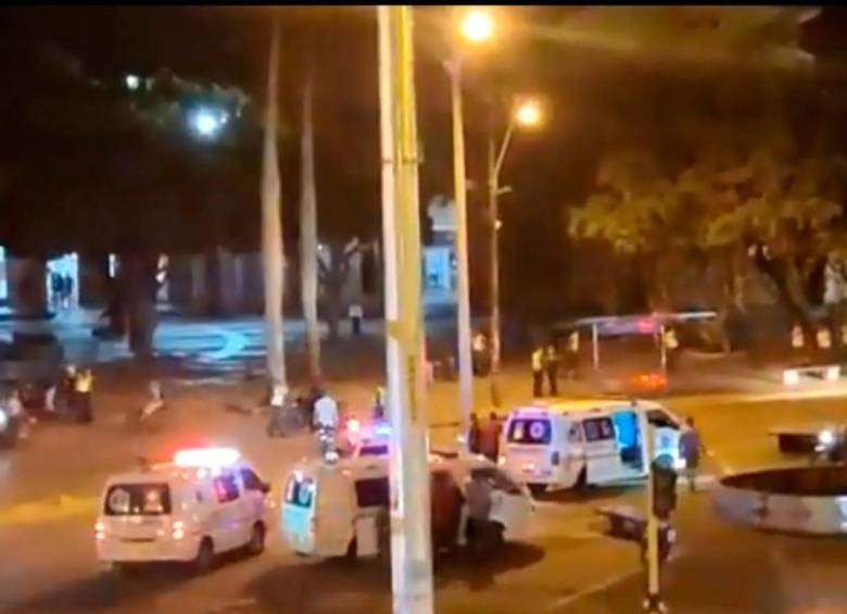 Primeras imágenes del ataque con granada. FOTO captura video: El País de Cali.