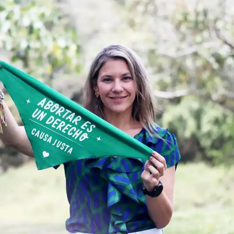 La activista colombiana Catalina Martínez es reconocida por su lucha para garantizar la interrupción voluntaria del embarazo y proteger a las niñas de maternidades forzadas en Latinoamérica. FOTO: Tomada de Instagram Catalina Martínez