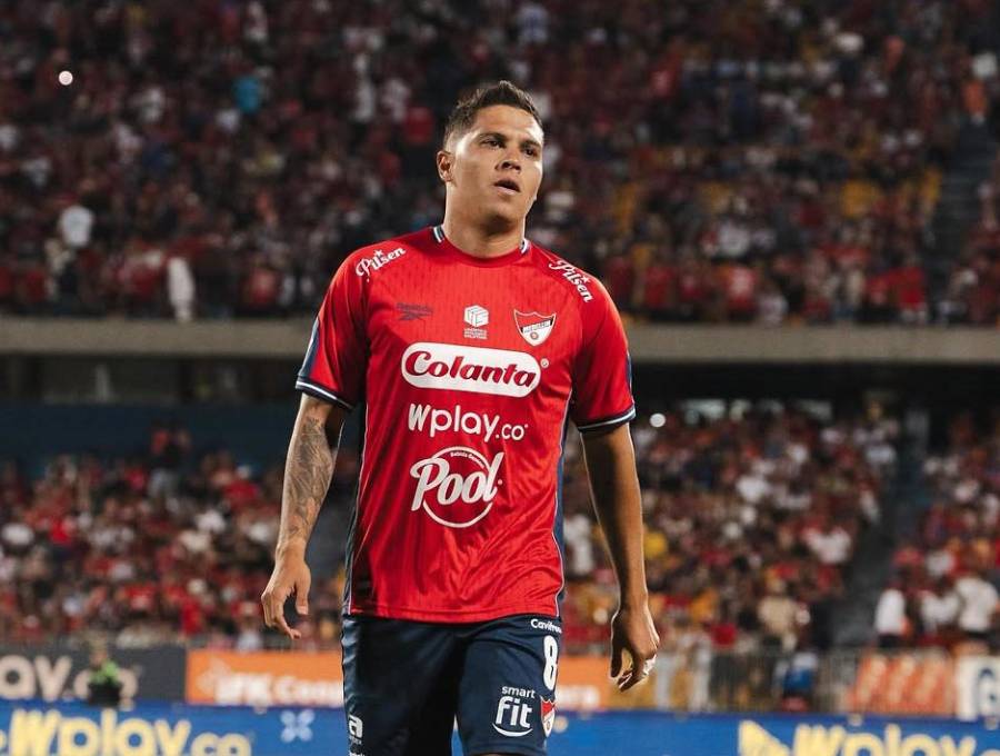 Los jugadores del DIM recibieron el nuevo bus de la institución que los llevó al estadio Atanasio Girardot para el duelo ante Cúcuta Deportivo, por la sexta fecha de la Liga BetPlay. FOTO Instagram @juanferquinterop