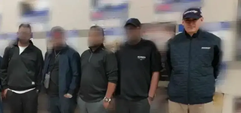 Devolvieron a cinco gringos por sospechas de explotación sexual