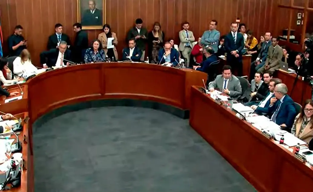 Por más de 7 horas la Comisión Cuarta de Senado discute el proyecto de reforma laboral. FOTO tomada de YouTube