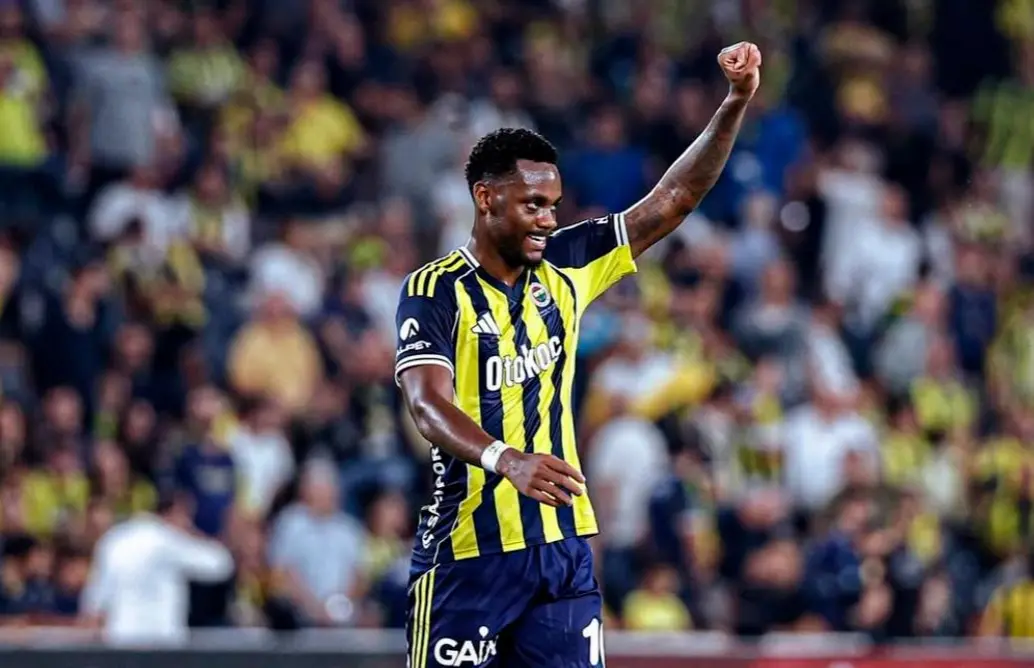 Jhon Jáder Durán podría retornar esta semana a competencias con el Fenerbahçe tras casi dos meses de recuperación. Foto: Tomada de redes @jaderduran9
