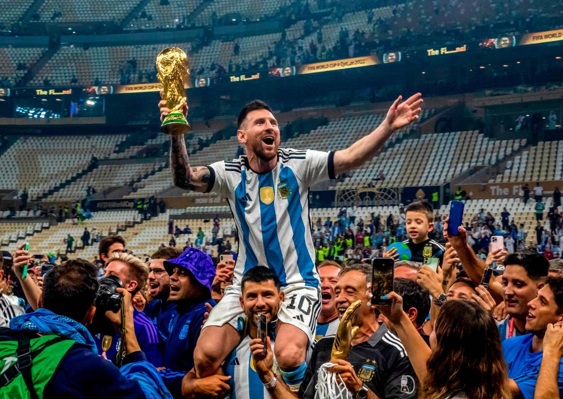 Lionel Messi fue el más aplaudido este domingo e la final de Qatar. En su quinto mundial logró ser campeón. Foto: JUAN ANTONIO SÁNCHEZ.