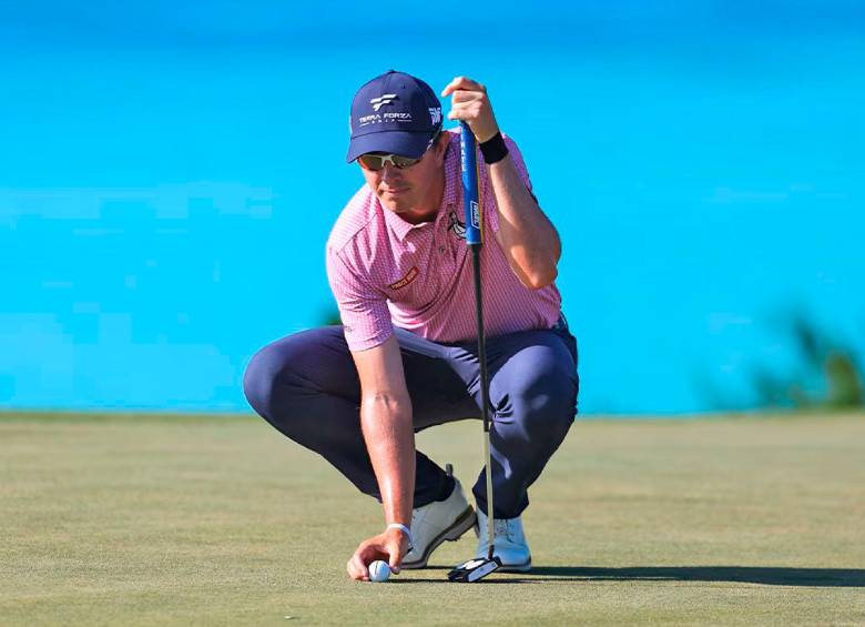 Nicolás Echavarría en acción en el Wyndham Championship del PGA. FOTO CORTESÍA 