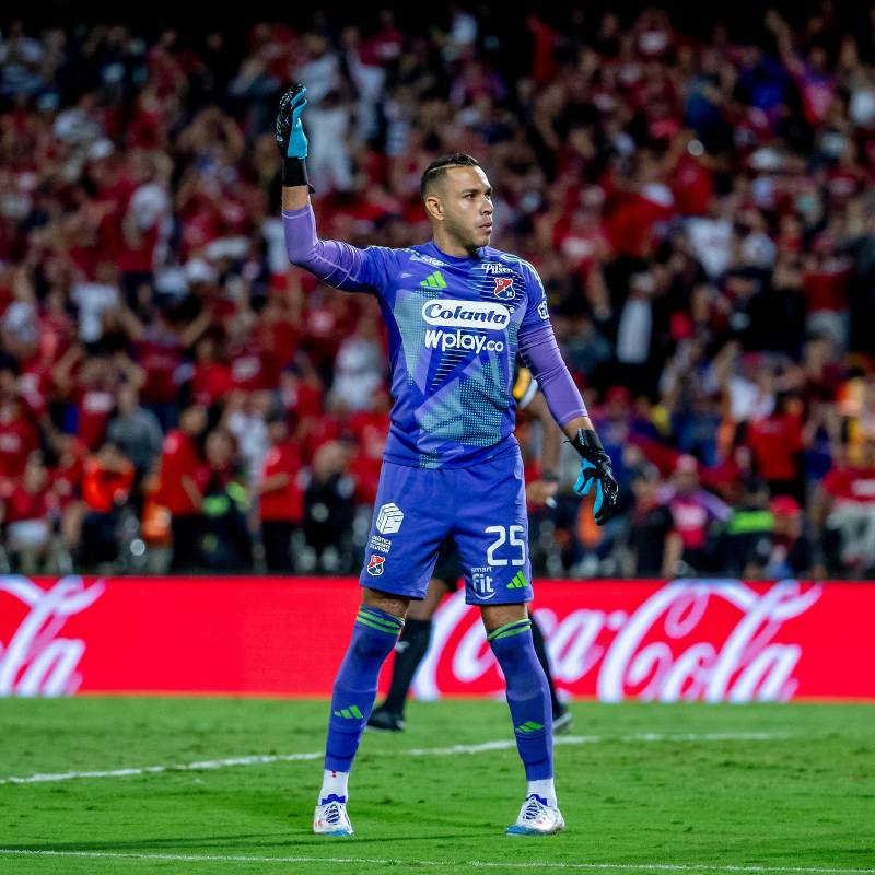 El arquero Éder Chaux ha sido uno de los más destacados del Medellín en los últimos encuentros que ha disputado en la Liga: hasta el momento acumula cuatro partidos con el arco en cero. FOTO Juan A. Sánchez 