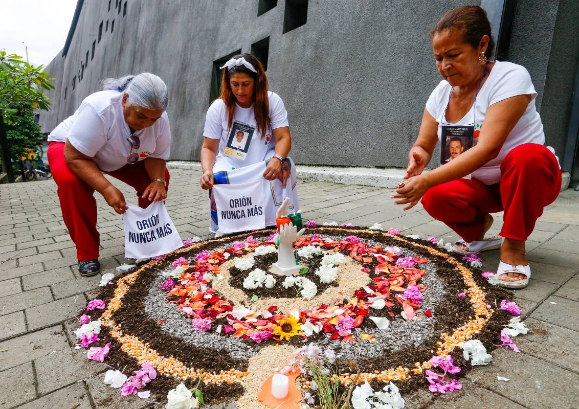 Para conmemorar los 20 años de la Orión, las víctimas han hecho distintas actividades, como actos simbólicos, obras de teatro, exposiciones, conversatorios y conciertos, entre otras. FOTO Esneyder Gutiérrez