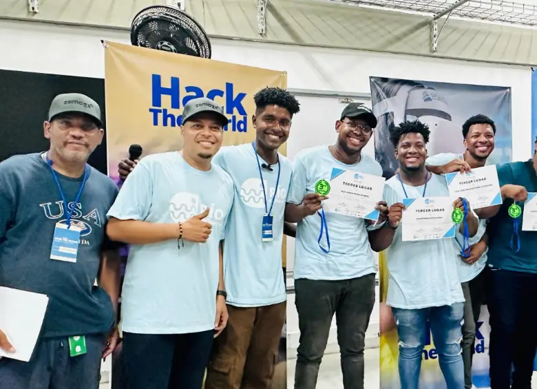 Estudiantes del litoral Pacífico aprenden programación con la Escuela de Robótica del Chocó, en una iniciativa que conecta educación, innovación y oportunidades laborales. FOTO cortesía