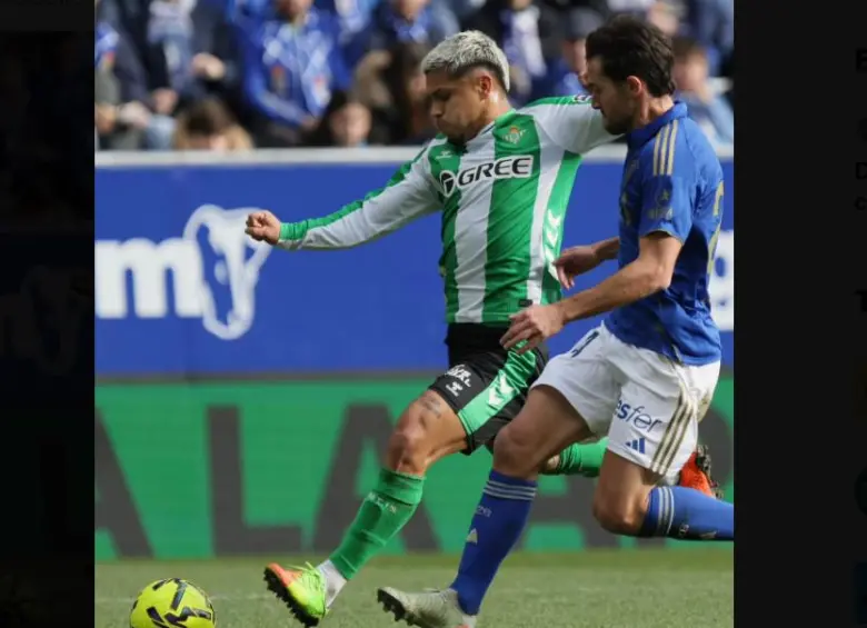 El colombiano Juan Camilo ‘Cucho’ Hernández en una de las acciones del partido. Al final, en el minuto 80 salió lesionado. FOTO TOMADA X@RealBetis