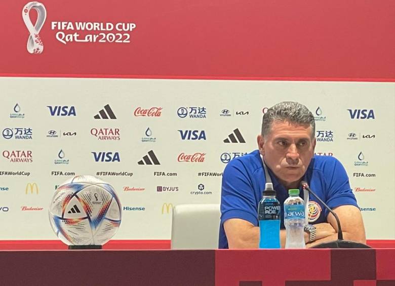 El entrenador colombiano Luis Fernando Suárez busca clasificar a su tercer mundial. Antes fue con Ecuador (2006) y Honduras (2014). FOTO: TOMADA DE TWITTER @Kris_MoraCR