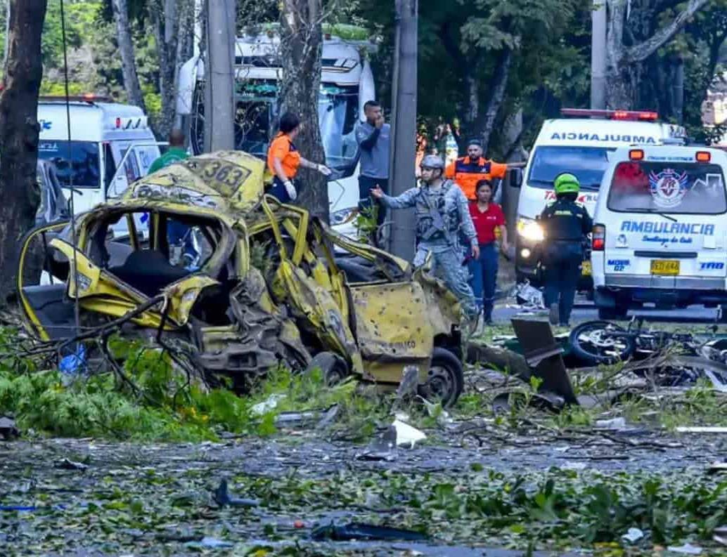 El atentado ocurrido en Cali el pasado jueves, 21 de agosto, cobró la vida de siete personas y dejó a otras 70 heridas. FOTO: AFP