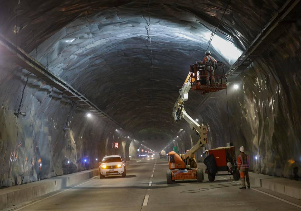 La excavación del nuevo túnel de La Quiebra comenzó en marzo de 2018 y duró un año hasta lograr perforar los 8,6 km (4,3 km en cada tubo). Foto: Manuel Saldarriaga Quintero.